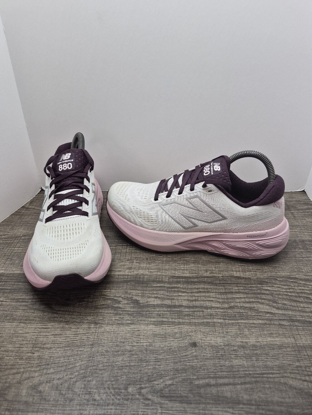 New Balance Fresh Foam X 880v15 White Pink Running Shoes Sneakers Women's Size 8
